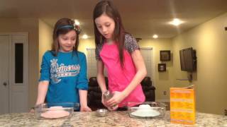 How to make a Playdough Volcano Using Vinegar and Baking Soda [upl. by Tayler]