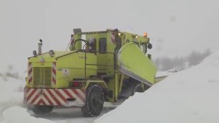 Le déneigement de la voirie [upl. by Irrak]