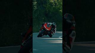 Giù la visiera e full gas ✊🏼💨 ducati panigale bikelife viralvideo viralshorts shortsviral [upl. by Ogawa]