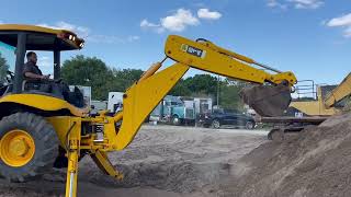 2004 JCB 214 Backhoe [upl. by Humo]