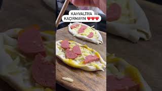 🍕🍕 Kaşarlı Sucuklu Pide nasıl yapılır Mini Pide tarifi pidetarifi yemektarifleri yemek [upl. by Ebberta]