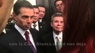 Layda Sansores entrega libro quotLa Casa Blancaquot a Peña Nieto [upl. by Eilyw]