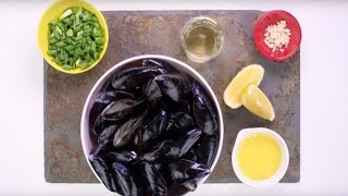 Simple Steamed PEI Mussels [upl. by Attenahs]