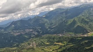 Hike and Fly al Monte Blum Volo sotto le nubi praticamente a base cumulo [upl. by Slemmer935]