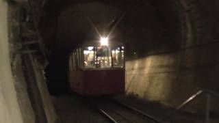 Funiculaire de Fourvière F2  Arrivée de la cabine 1 à la station Fourvière [upl. by Eusebio592]