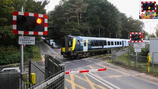 Moreton Level Crossing Dorset [upl. by Barayon]