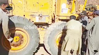 While doing brake repairing of 14G grader  caterpillar mechanic automobile [upl. by Vachel]