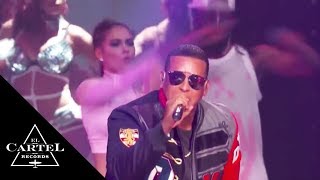 Daddy Yankee  Despacito Hula Hoop y La Rompe Corazones en Billboards 2017 Live [upl. by Leakcim]