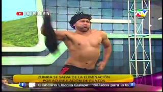 COMBATE Zumba empuja a Rosangela a la Piscina 290813 [upl. by Yelsa706]