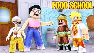 🍭FOOD SCHOOL NOS DESCUBREN EN EL BAÑO🏫BLOXBURG NUEVA SERIE  ROBLOX [upl. by Dominy]