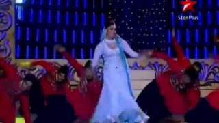 HQ Aishwarya Rai LIVE Performance  Screen Awards 2011 [upl. by Clarence]