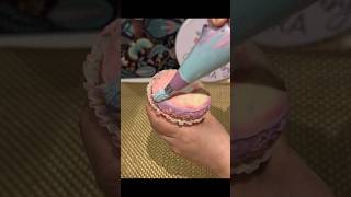 BUTTERCREAM PIPING TUTORIAL 😍shortsfeed howto shorts buttercream trendingshorts viralshort [upl. by Rebor277]