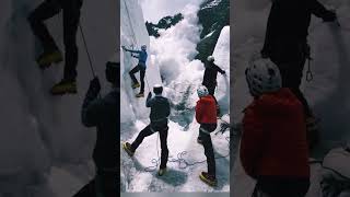 severe snow avalanchesportsshort shortstrendingtiktok [upl. by Fiona583]