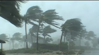 Une tempête frappe Majorque en Espagne aujourdhui à 1277 km  h [upl. by Ariel140]