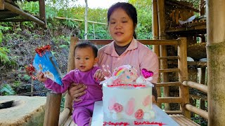 How to Make a Cake with a Bamboo Tube AMAZING and ExHusband Buys Laura a Cake for Her Birthday [upl. by Adierf]