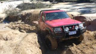 4 Nissan Patrol GU utes on Mundaring Powerlines 13811 [upl. by Raeann660]