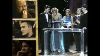 Entrega premio actor revelacion en los X premios Goyas 1996 [upl. by Pliam233]