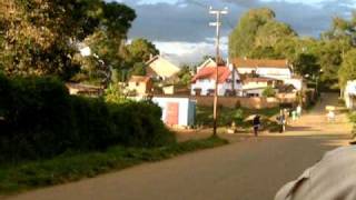 MADAGASCAR ANTSIRABE Ballade en pousse pousse [upl. by Sama]