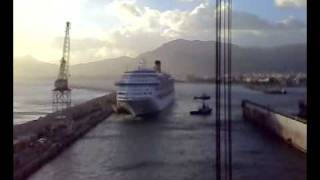 Crociera Costa Concordia collide con la banchina nel porto di Palermo [upl. by Templer]