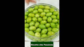 Olive in salamoia ricetta della nonna solo acqua sale e aromi senza soda  Ricette che Passione [upl. by Hartwell]