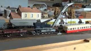 Trains miniatures  relevage dun Picasso avec la grue Cockerill 85t digitalisée [upl. by Hill898]