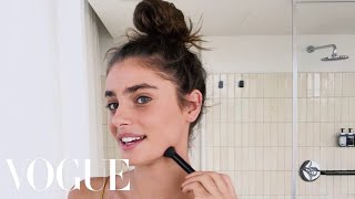 Taylor Hills 10Minute Guide to Her Fall Look  Beauty Secrets  Vogue [upl. by Balcke]