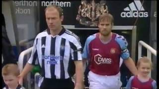 Lee Bowyer Kieron Dyer fight full Match of the Day clip  Saturday 2nd April 2005 [upl. by Spillar]