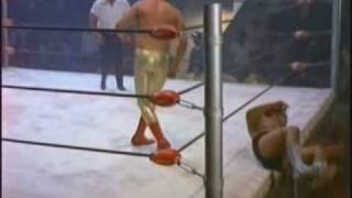 Mil Mascaras amp Superzan vs Tony Salazar amp El Greco 2 [upl. by Assirolc]