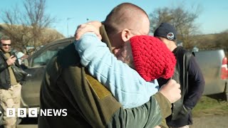 Ukrainian soldiers reunite with their families in liberated Kherson – BBC News [upl. by Calie582]