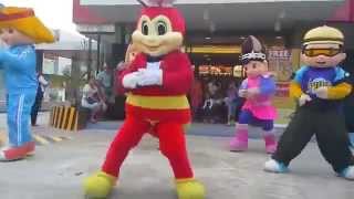 Dance Moves  Mascots Jollibee with friends [upl. by Daren]