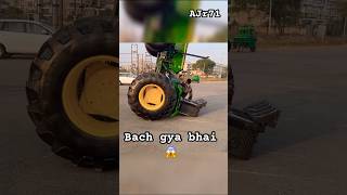 Bach gya bhai 😱  jhondeer ki power🔥  tractor stunt fail 😞 trending viraldesai tractor [upl. by Anallij204]