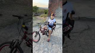 Colocamos o guidom de moto na bike montadinha de paulinho 🚲😍 irmãosmedeiros grau bike [upl. by Werbel]