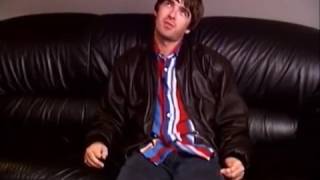 Oasis champagne supernova live earls Court 1995 [upl. by Eanel]