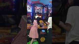 Davelyn main bola basket saja [upl. by Repip463]