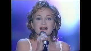 Patricia Kaas  Il me dit que je suis belle Sacrée Soirée 101993 [upl. by Enicul423]