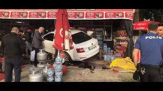 OTOMOBİLİN MARKETE ÇARPMASI GÜVENLİK KAMERASINDA [upl. by Otrepur668]