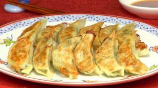 How to Make Yaki Gyoza Fried Dumpling Recipe  Cooking with Dog [upl. by Brie935]