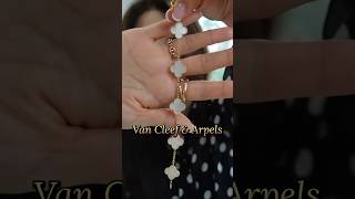 VAN CLEEF amp ARPELS ALHAMBRA VINTAGE BRACELET MOTHER OF PEARL WITH YELLOW GOLD REVIEW  lvlovercc [upl. by Tessy]