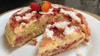 Bolo de Morango com Creme de leite na Frigideira🍓 GASTE METADE DO TEMPO [upl. by Grannia693]