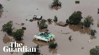 Cyclone Idai leaves trail of destruction in southern Africa [upl. by Nnewg]