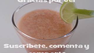 Licuado de fresas con apio y zanahoria DESAYUNO SALUDABLE [upl. by Ancell]