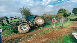 AGRICULTRICE  UN TRACTEUR DANS LE FOSSE LA CATASTROPHE  agricultrice agriculture tracteur [upl. by Bethesde]