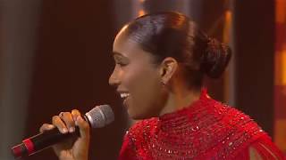 Nsoki sings live on the talent show quotUnitel Estrelas ao Palcoquot [upl. by Eigram]