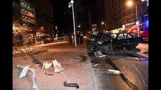 MercedesFahrer kracht quer über Potsdamer Platz [upl. by Jeane342]