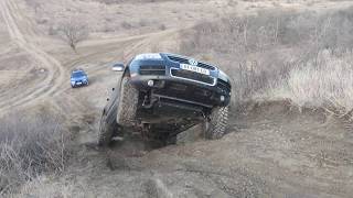 touareg V8 on steep hill and wheels in the air [upl. by Jarl520]