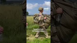 Les parachutistes britanniques contrôlés par la douane dans un champ en Normandie [upl. by Farris]