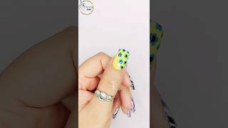 Super Easy Floral Nail Art Design 💅 naildesigns nailart shorts youtubeshorts [upl. by Wilfrid158]