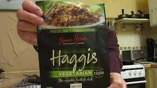 Simon Howie Vegetarian Haggis  Vegan Approved  Food Review for Burns Night [upl. by Xonk]