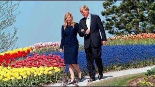 Maxima amp Alexander planten Koningslinde in de Keukenhof [upl. by Teodorico]