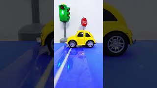 No crossing the traffic light  37 A tiny Volkswagen shorts midoandmiro volkswagen hotwheels [upl. by Bertle]